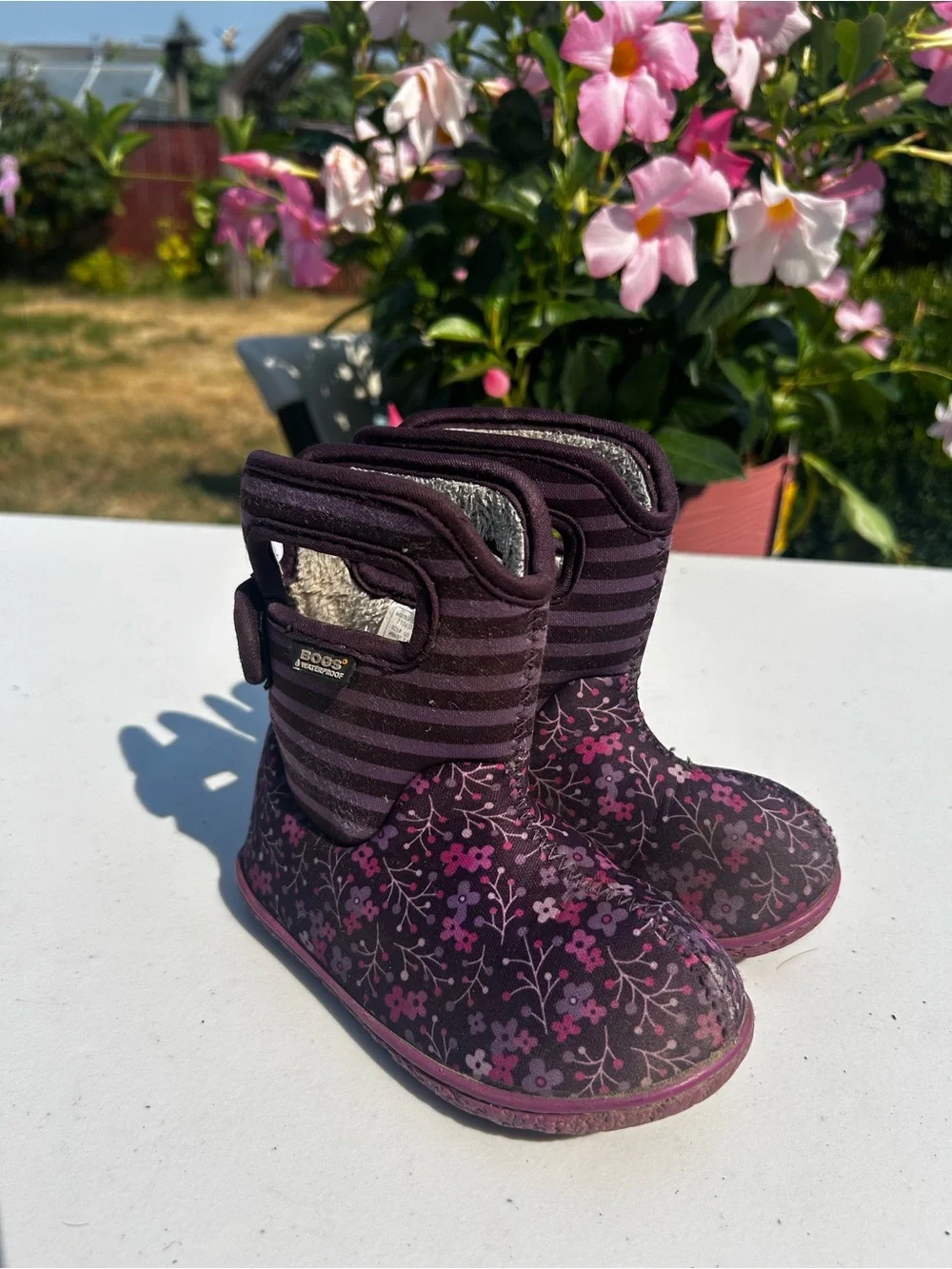 Bogs Kids baby Girl’s Plum/Pink Floral Waterproof Boots Size 7